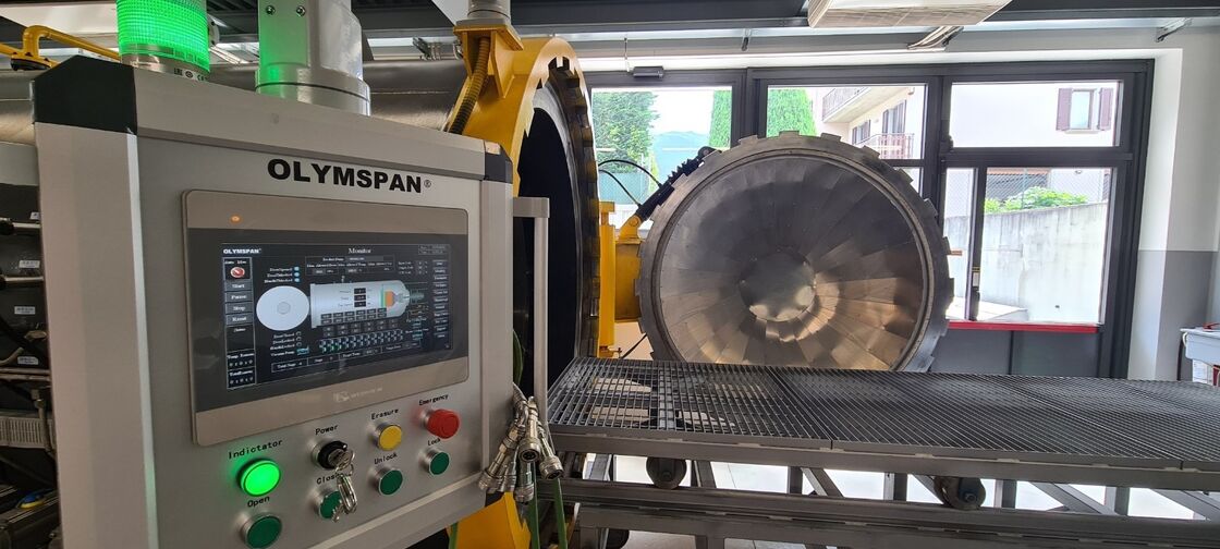 Composite Autoclave for Aerospace with Precise Temperature Control and High-Pressure Vessel for Consistent Curing